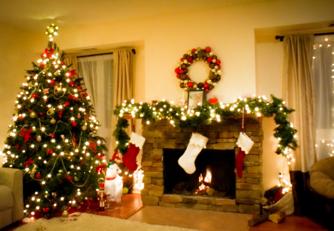  How To Protect Your Hardwood Floors From The Christmas Tree This Year
