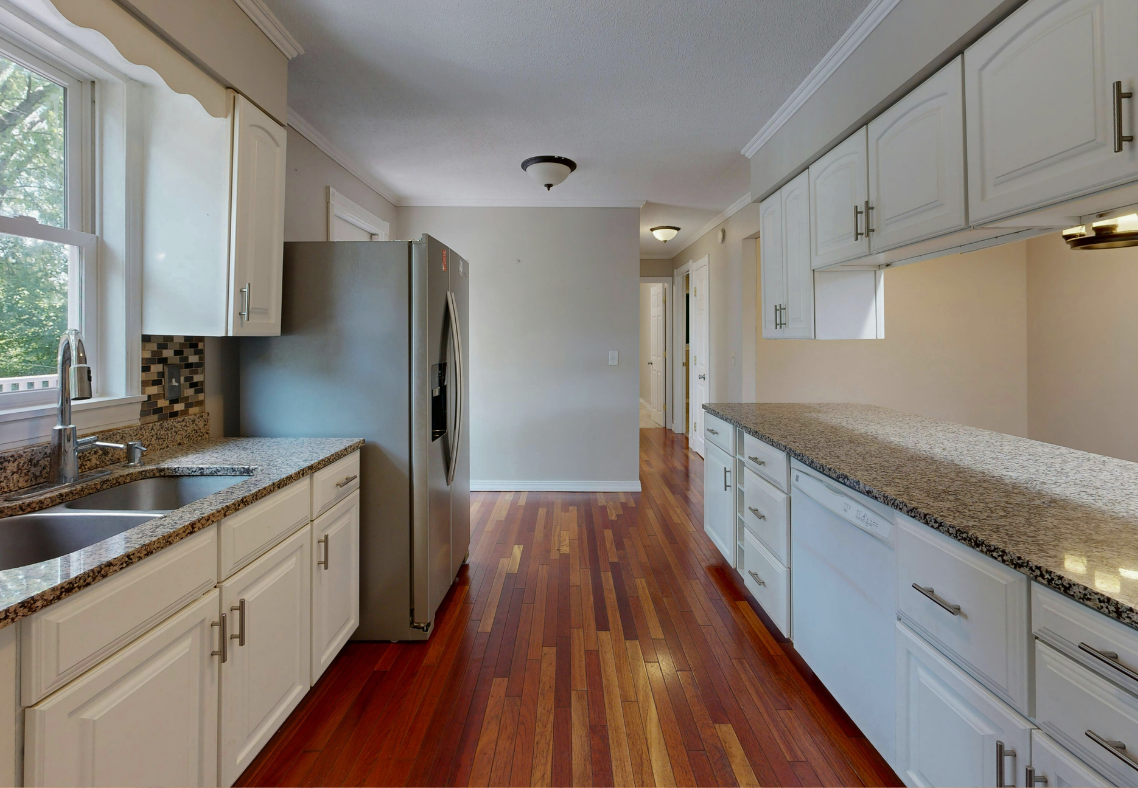 Popular Hardwood Floor Stain Colors in 2026 for Baltimore Homeowners